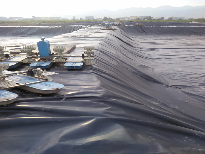 魚(yú)塘防滲膜貴嗎?